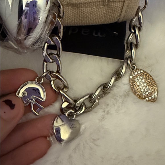 ππMadden Girl Beige Tote with Football Accents ππ - Picture 4 of 9